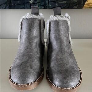 Gray Faux Fur Lined Ankle Boots